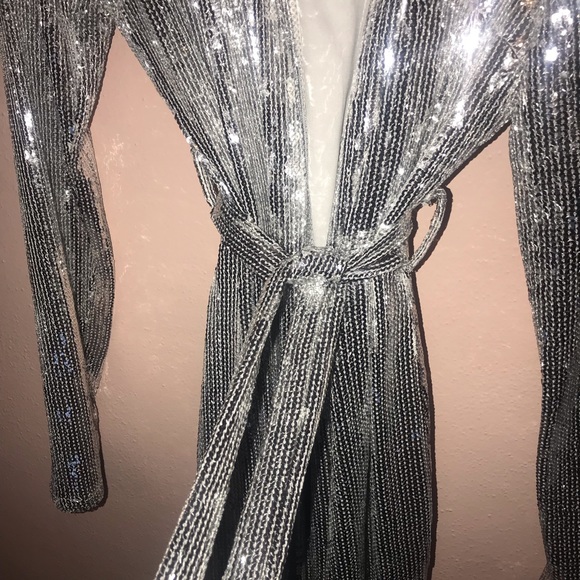 NYE- Fashion nova sequins dress - Picture 5 of 8